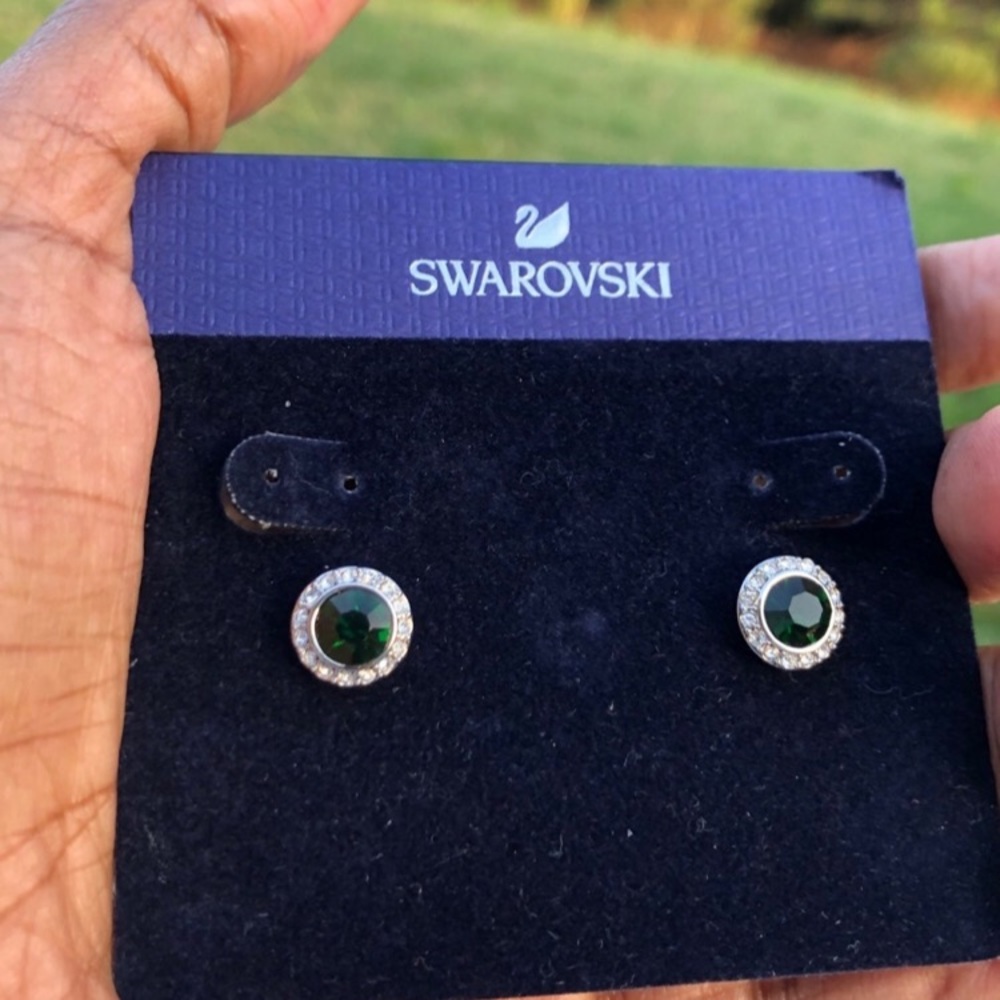 Authentic Swarovski angelic emerald rhodium plated earrings - Picture 6 of 11